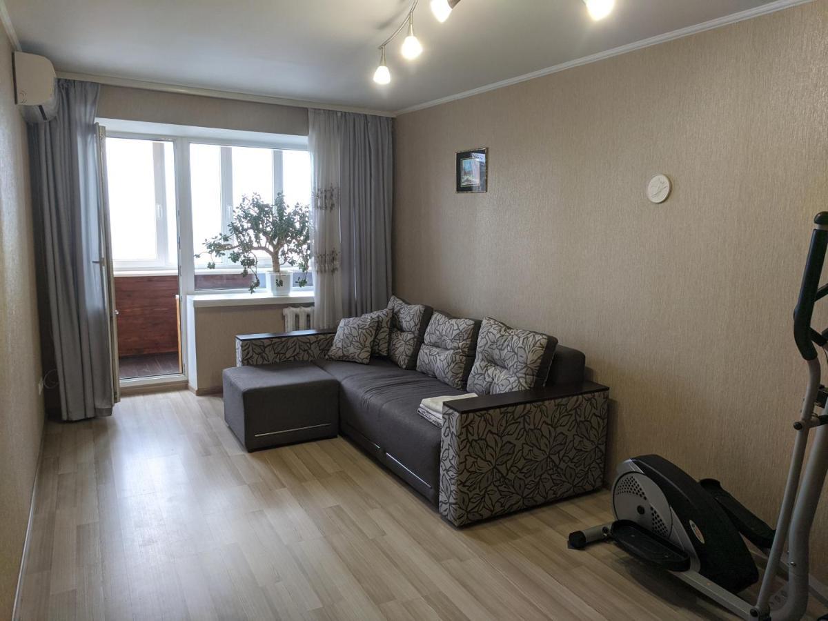 Apartment With Balcony On Peremohy Avenue 43 Чернигов Экстерьер фото
